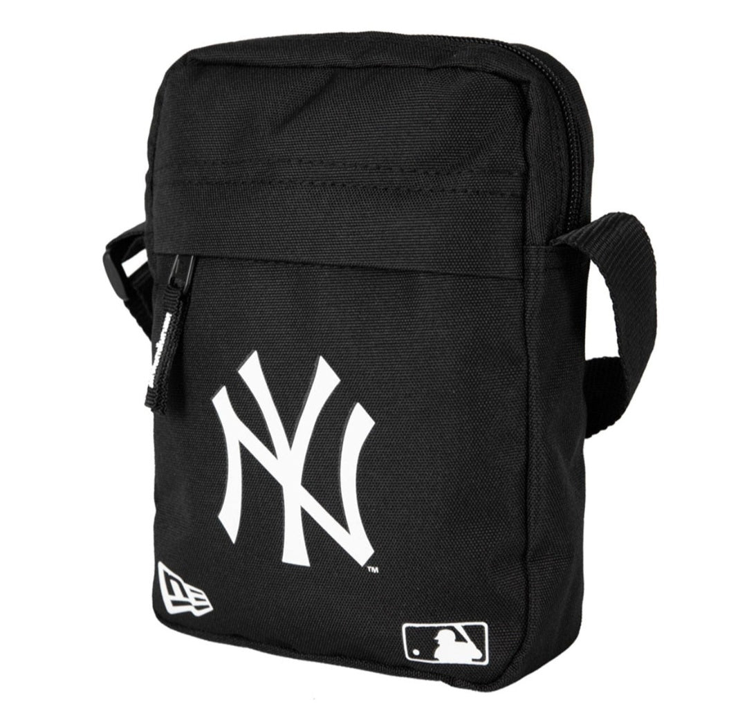 Bandolera mini New Era New York Yankees – Negra Crossbody - intershopgc - Tienda de gorras online - Maspalomas
