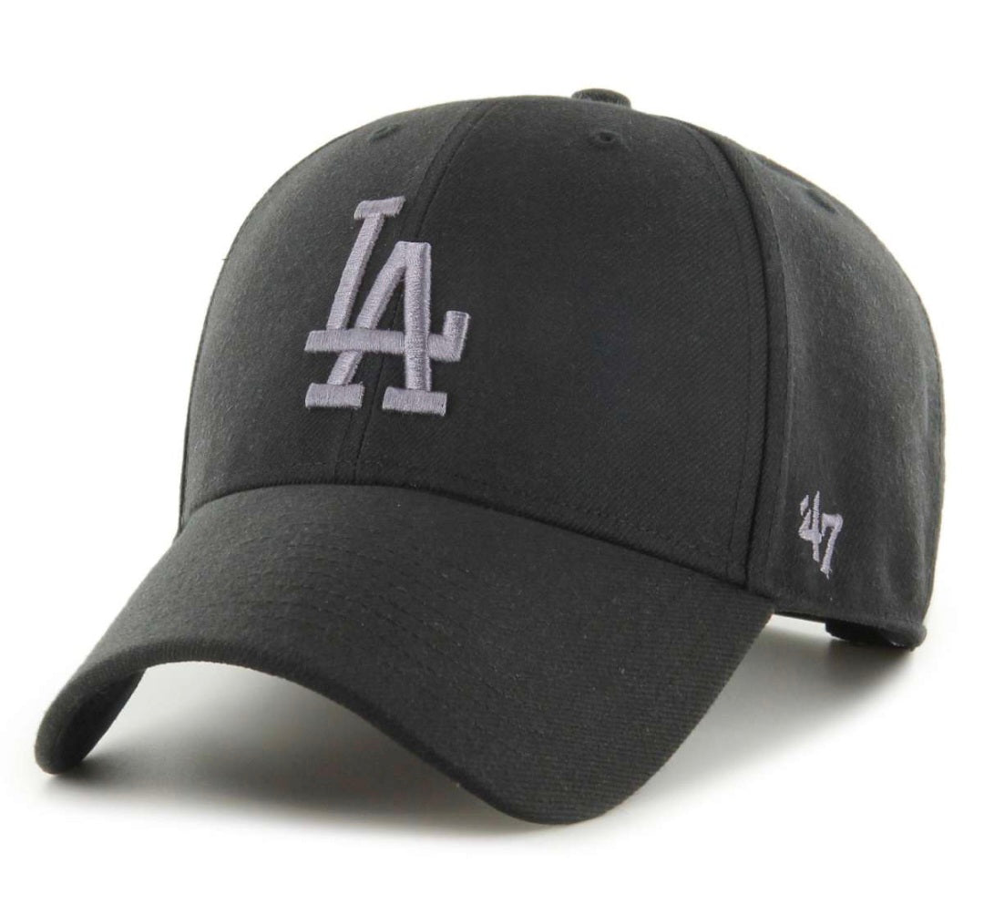 Gorra '47 MVP – LA Dodgers Negra con Logo Violeta (Visera Curva)