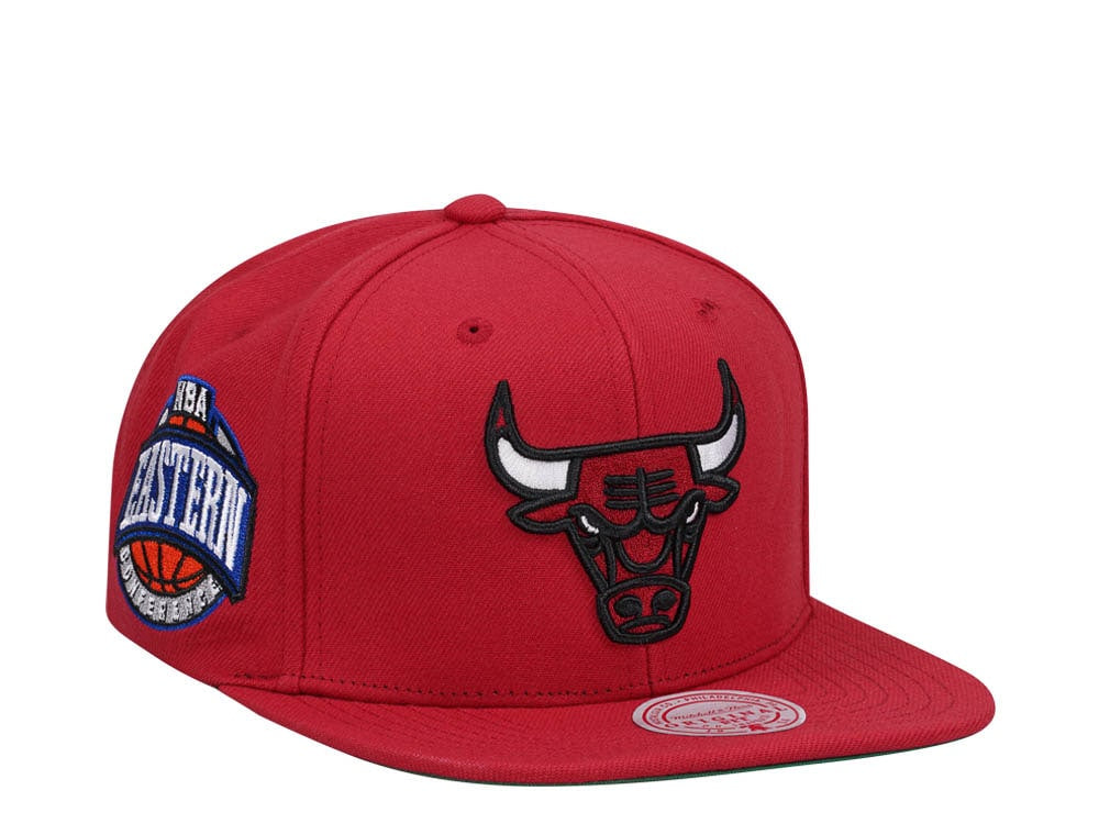 NBA CONFERENCE Chicago Bulls  rojo visera plana con logo lateral bordado EASTERN CONFERENCE snapback