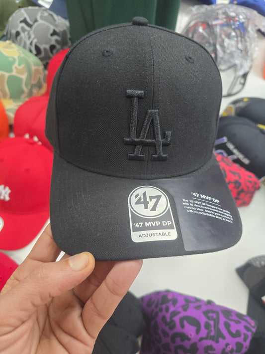 Gorra negra LA dodgers logo negro semiplana '47 MVP DP snapback