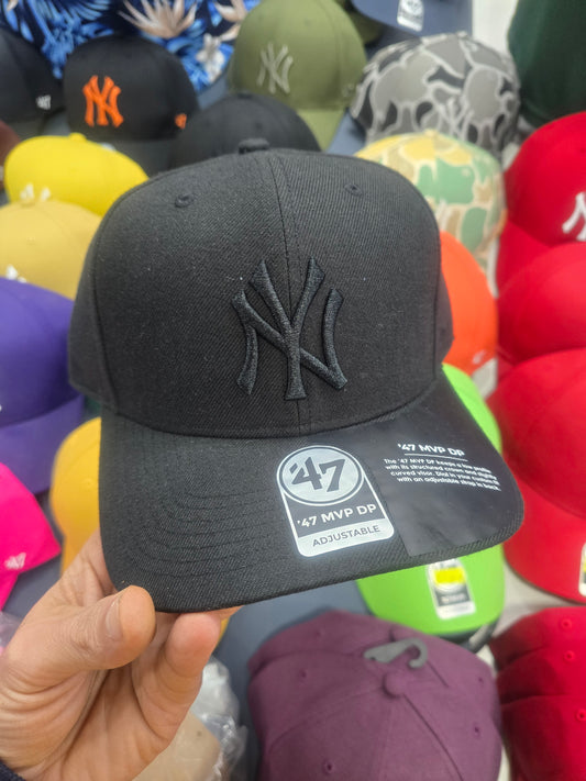 Gorra negra ny logo negro semicurva 47 MVP DP snapback