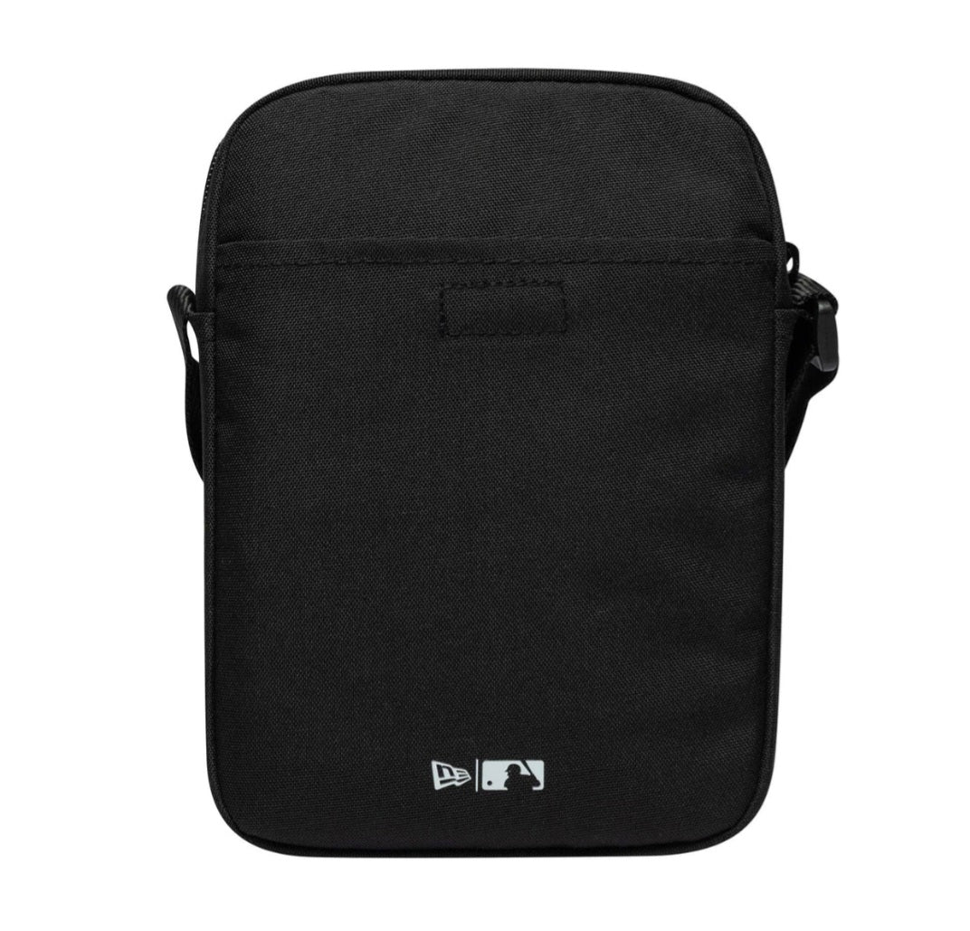 Bandolera mini New Era New York Yankees – Negra Crossbody - intershopgc - Tienda de gorras online - Maspalomas