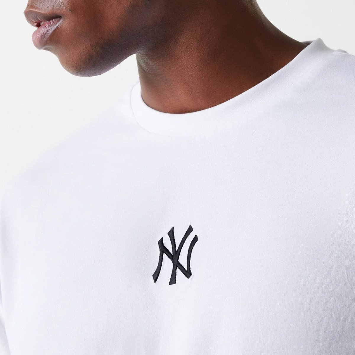 Camiseta NY Yankees Essential Oversize blanca - Mundogorrasgc
