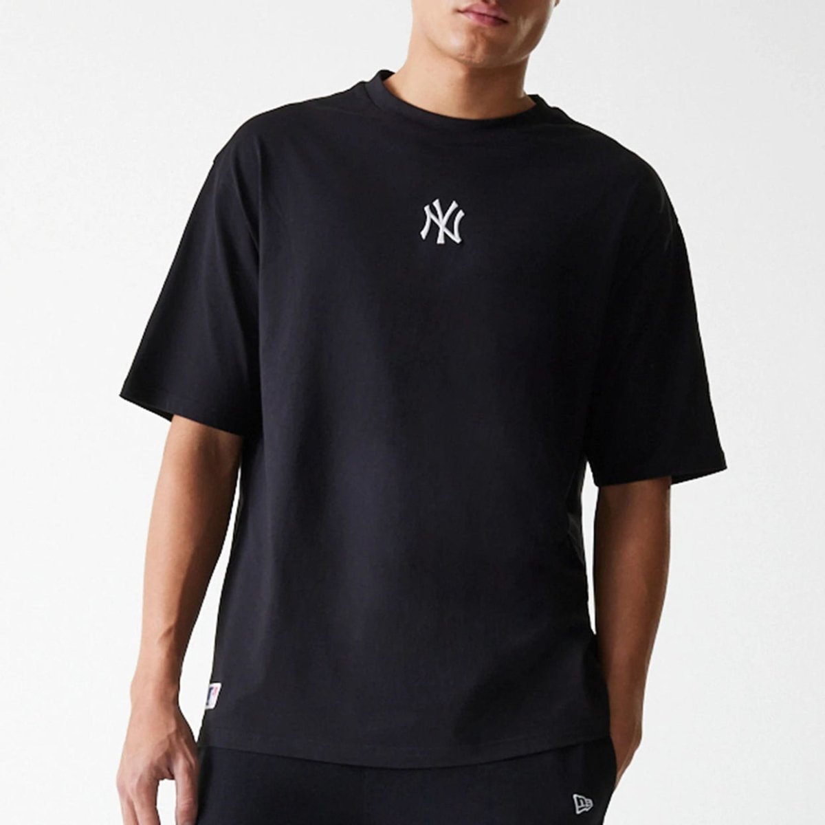 Camiseta Oversized New York Yankees MLB League Essential Negro - Mundogorrasgc
