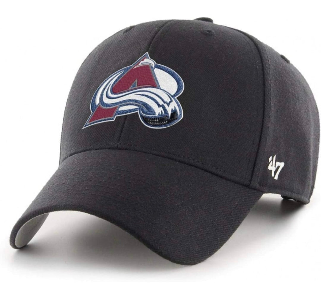 Gorra 47 Brand Colorado Avalanche – Negra con logo burdeos - intershopgc - Tienda de gorras online - Maspalomas