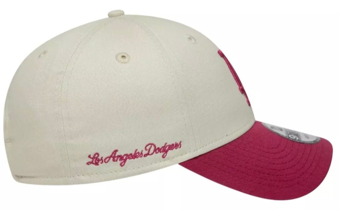 Gorra Los Angeles Dodgers MLB Side Script Beige y Burdeos | New Era 9FORTY