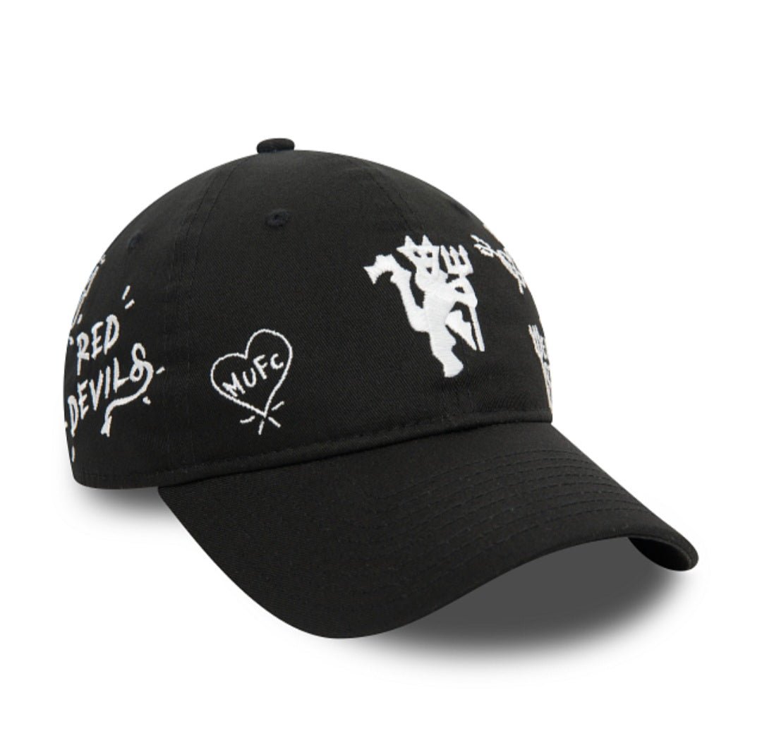 Gorra Manchester United New Era Scribble 9TWENTY Negra - intershopgc caps store