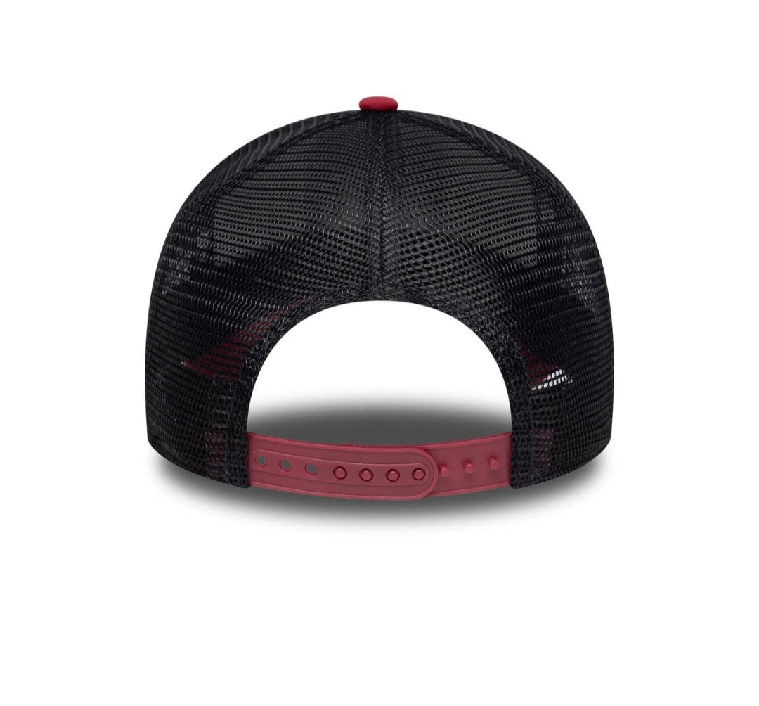 Gorra New Era 9FORTY A - Frame Trucker Blanca Roja y negra Oso - intershopgc - Tienda de gorras online - Maspalomas