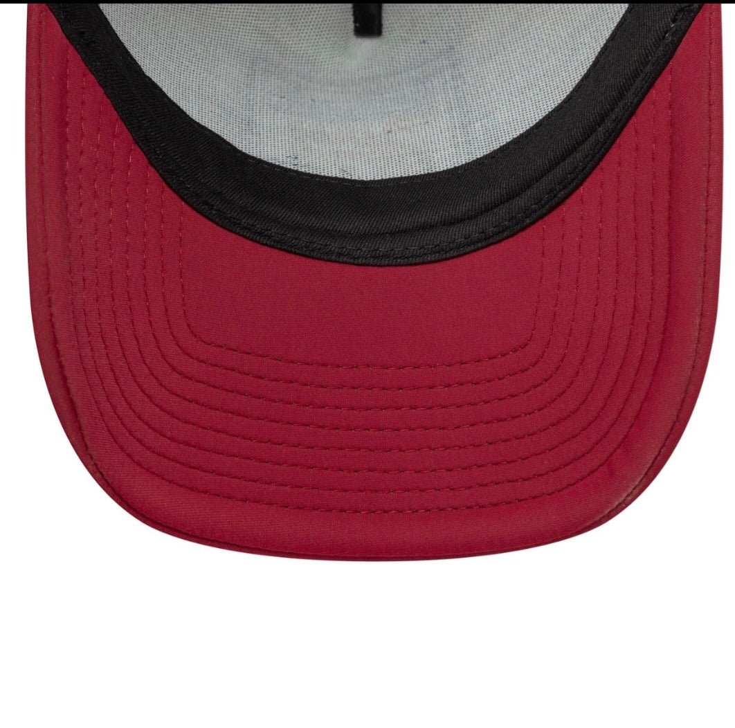 Gorra New Era 9FORTY A - Frame Trucker Blanca Roja y negra Oso - intershopgc - Tienda de gorras online - Maspalomas