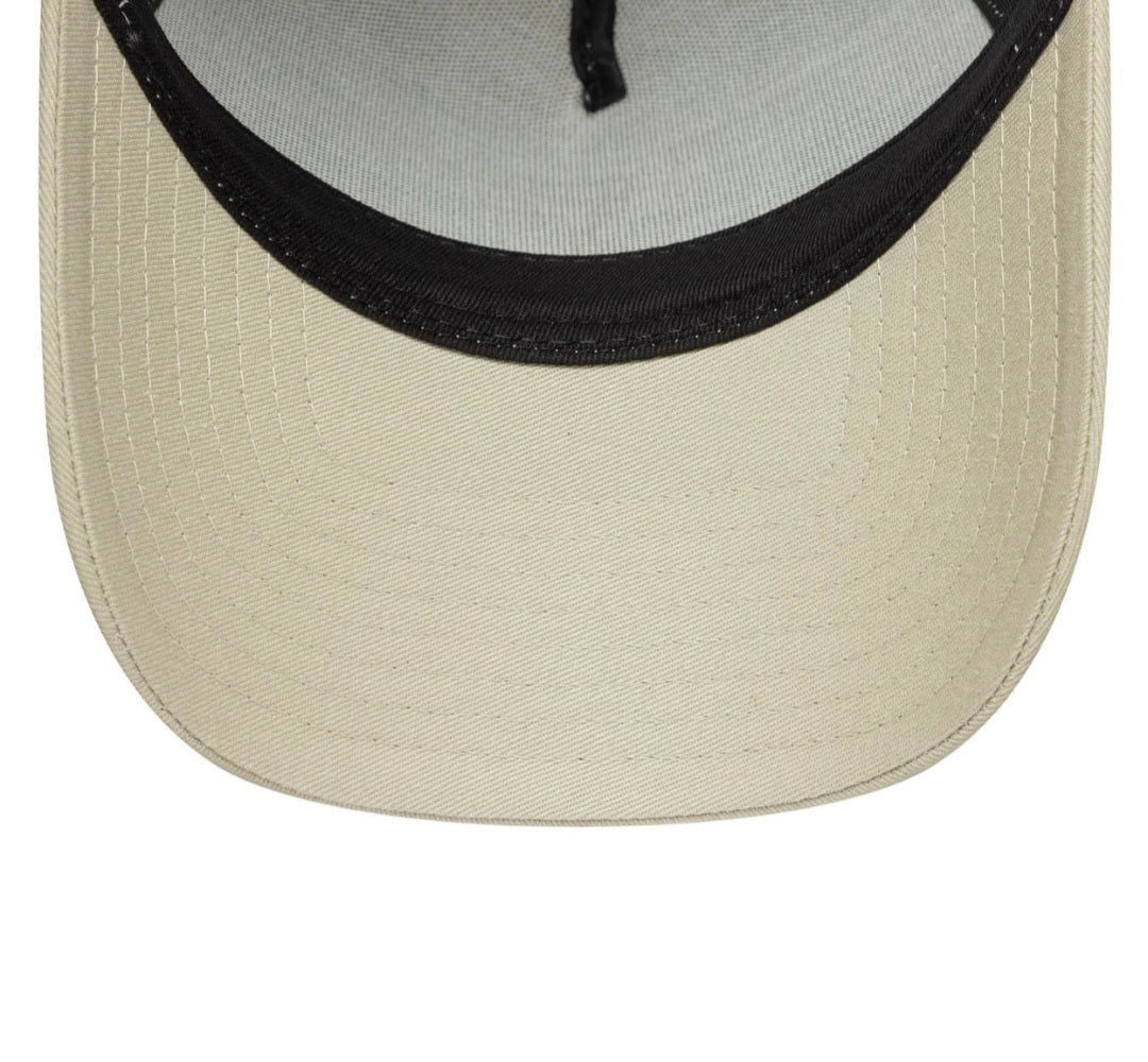 Gorra New Era League Essential 9FORTY E - Frame Trucker Beige – New York Yankees - intershopgc