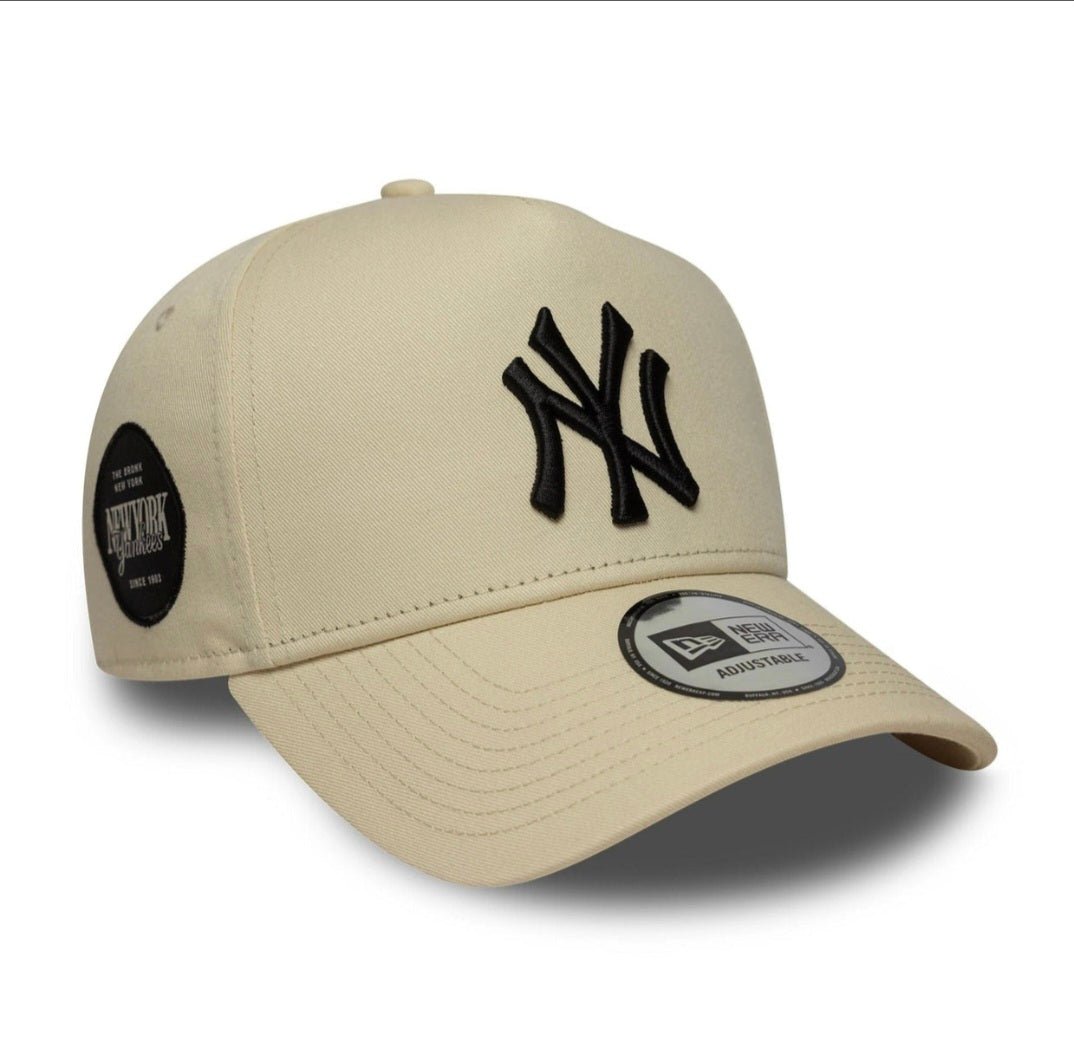 Gorra NY Yankees sidepatch beige 9FORTY E - Frame - intershopgc caps
