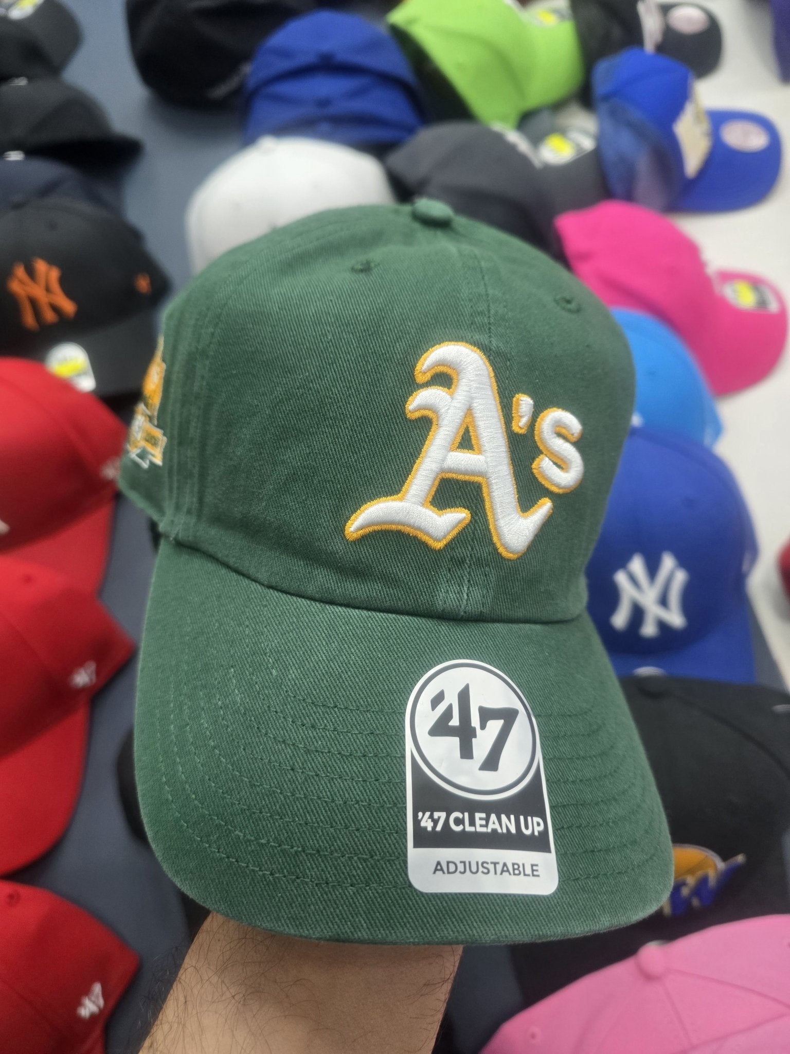 Gorra verde oscuro Athletics Patch 47 CLEAN UP - intershopgc - Tienda de gorras online - Maspalomas