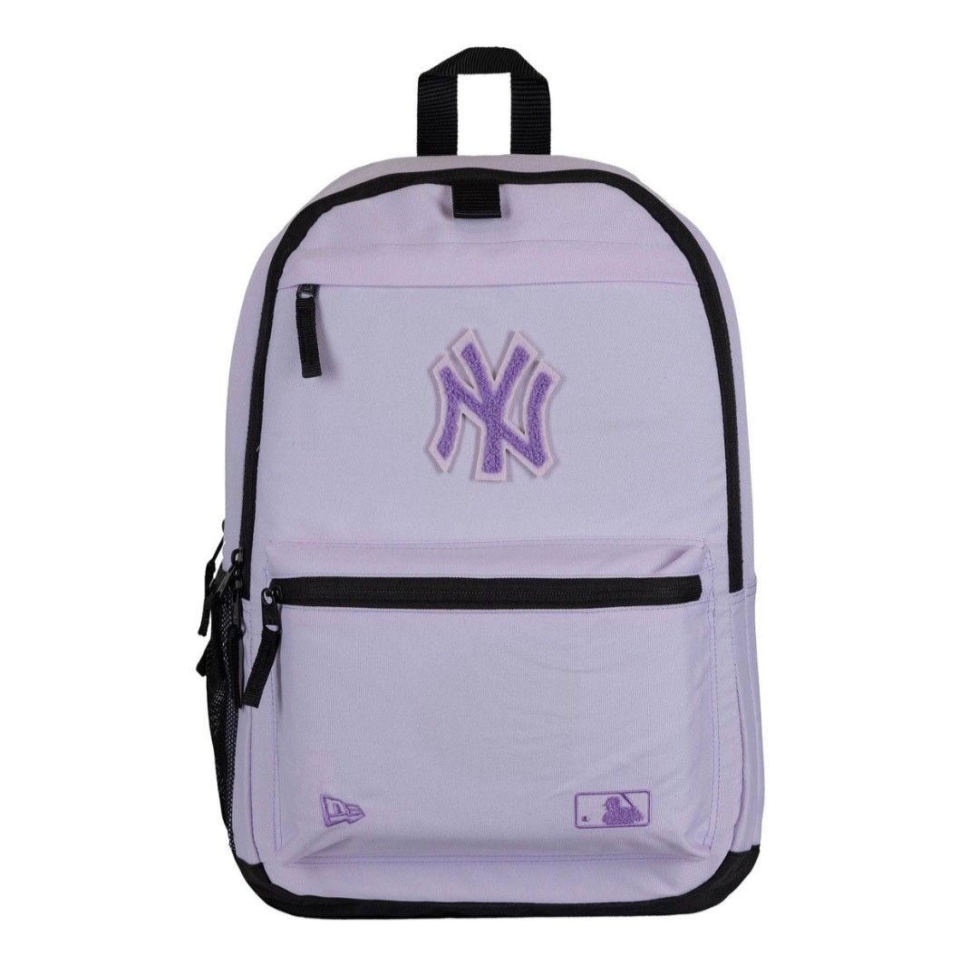 Mochila New Era Yankees Applique Delaware – Lila Pastel - intershopgc - Tienda de gorras online - Maspalomas