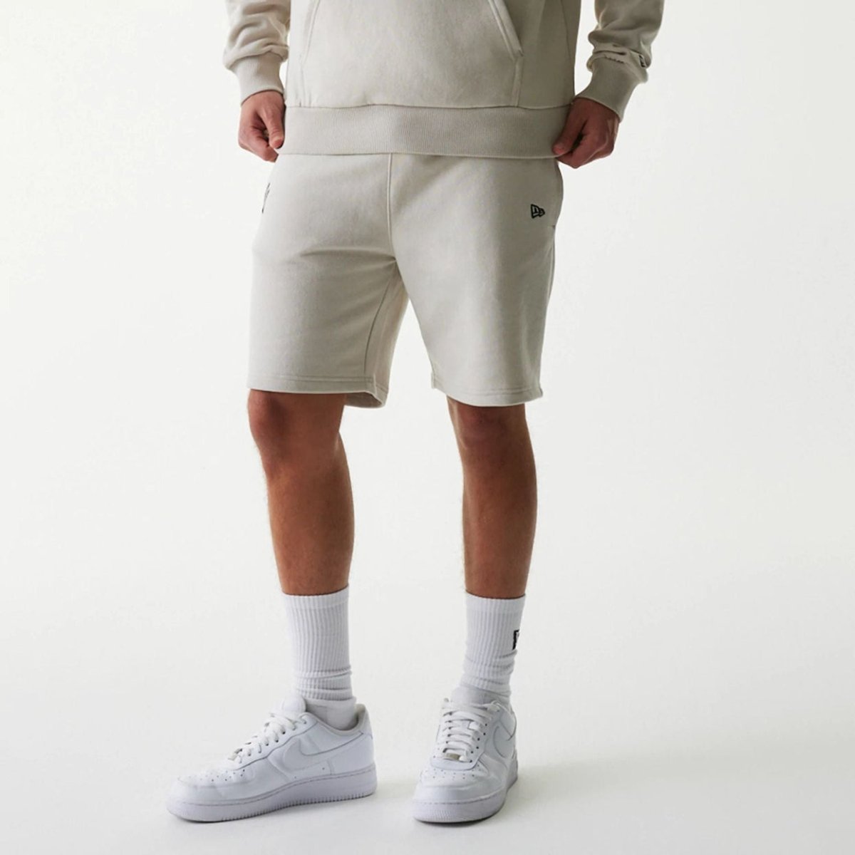 Pantalón corto crema NY new era polar cepillado - Mundogorrasgc