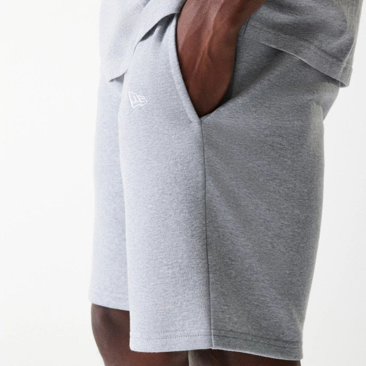 Pantalón corto gris NY new era french terry - Mundogorrasgc