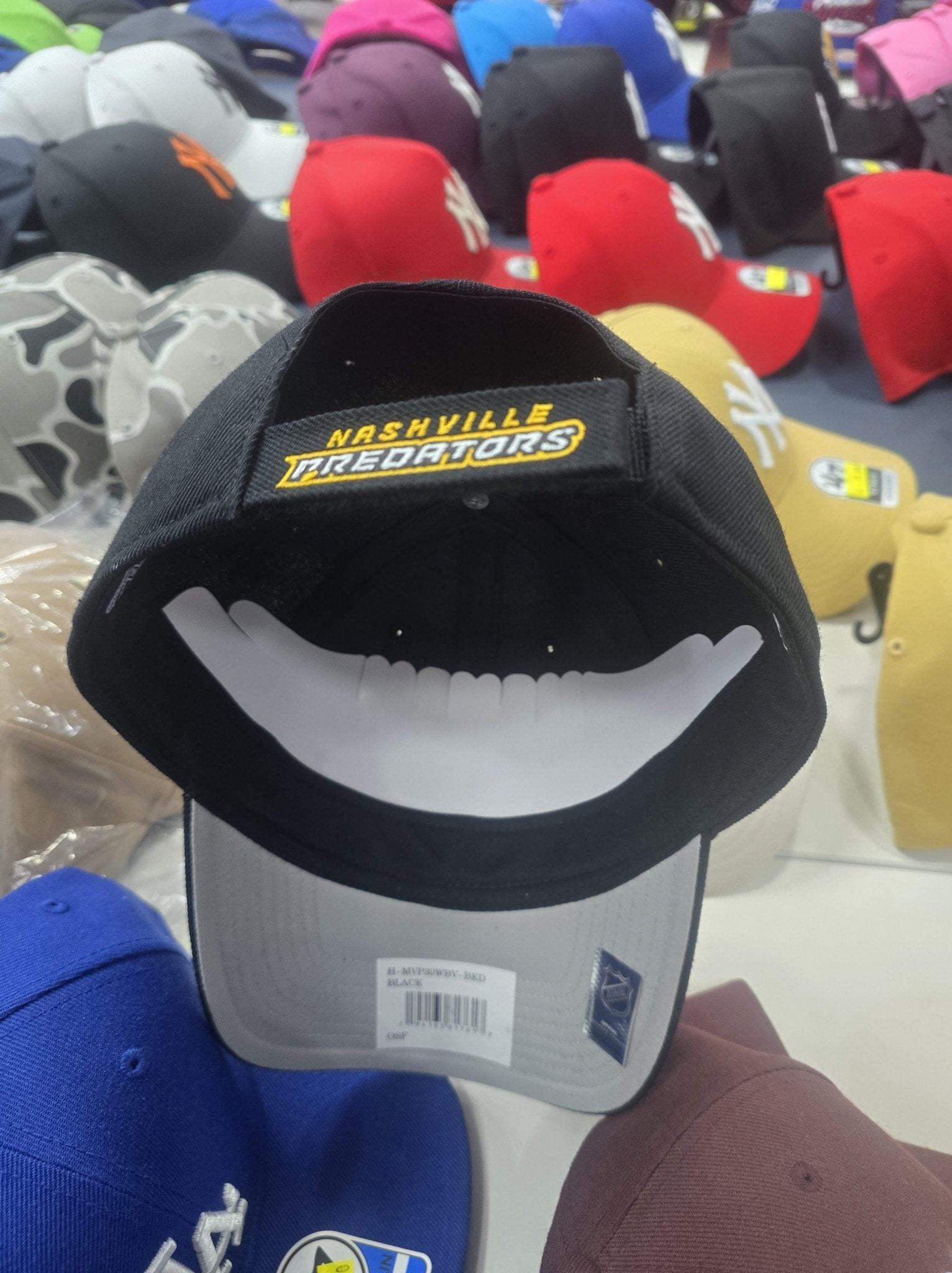 Predators gorra negra curva NHL 47' - intershopgc - Tienda de gorras online - Maspalomas