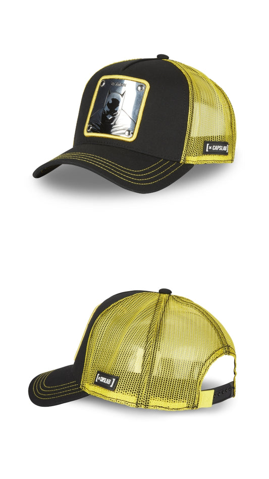 Gorra negra y amarilla batman placa