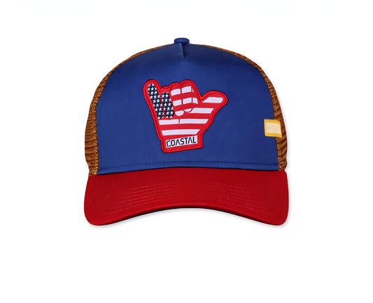 Trucker surfera saludo shaka coastal