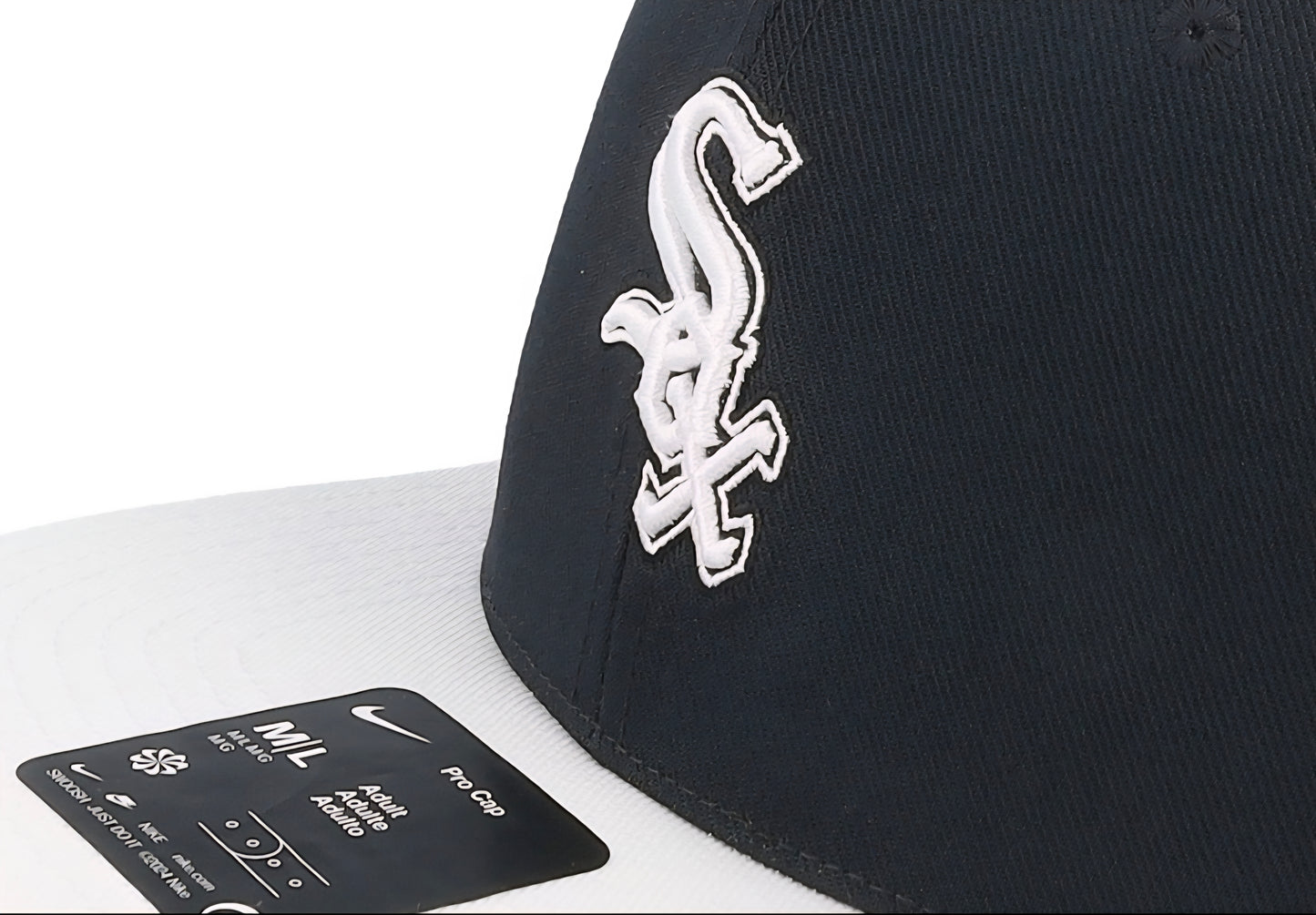 Gorra Nike MLB Dri-Fit Chicago White Sox negra y blanca | visera plana