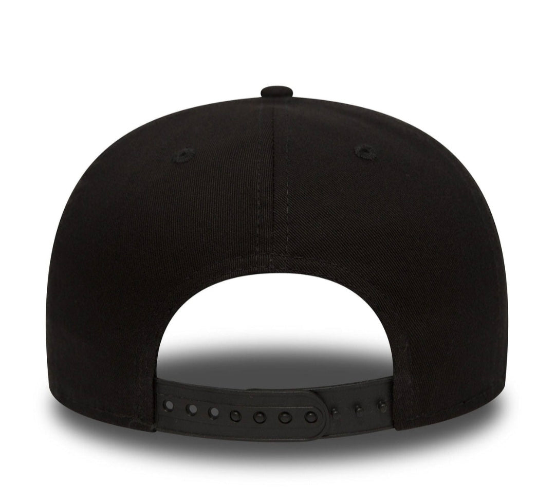 Gorra New Era 9FIFTY Snapback – New York Yankees (Negra con logo negro)